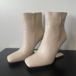 Azalea Wang Ankle Bootie